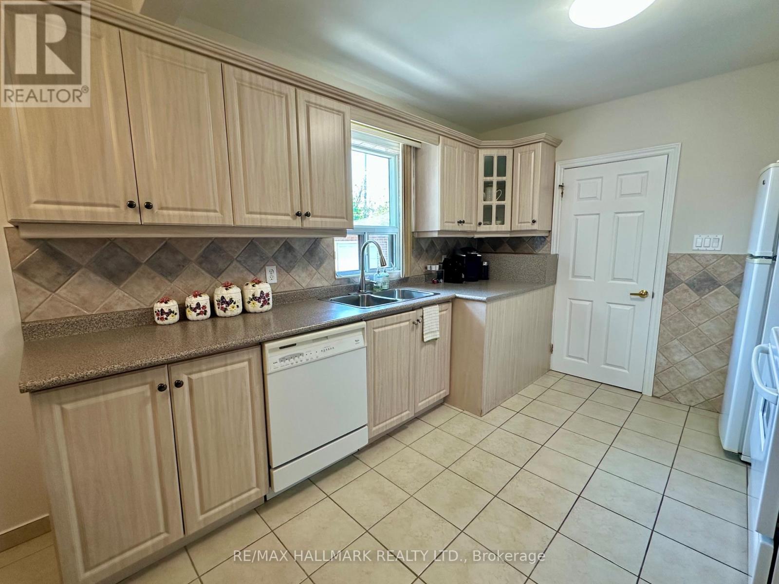 44 KIRBY ROAD - 11