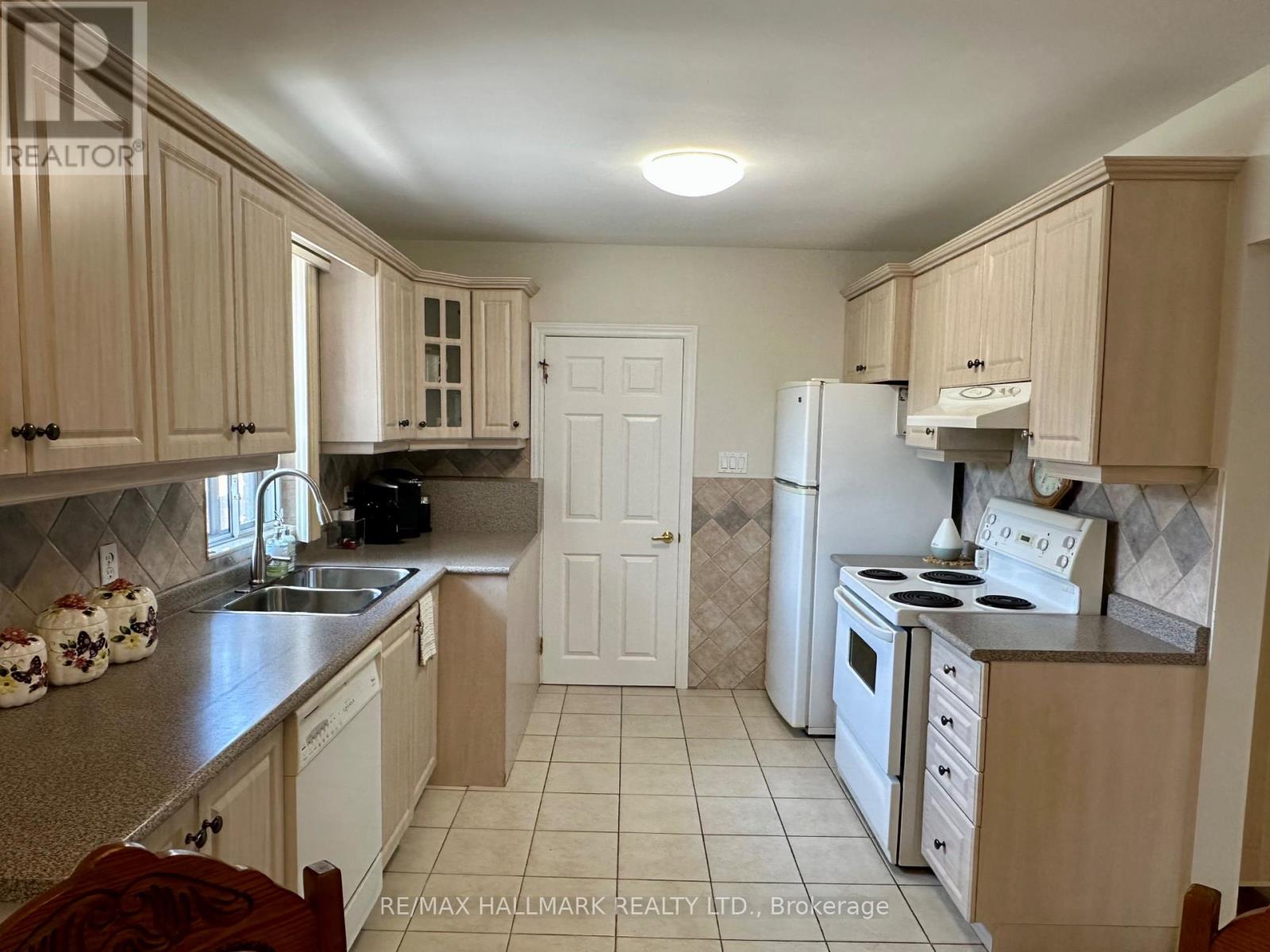 44 KIRBY ROAD - 12