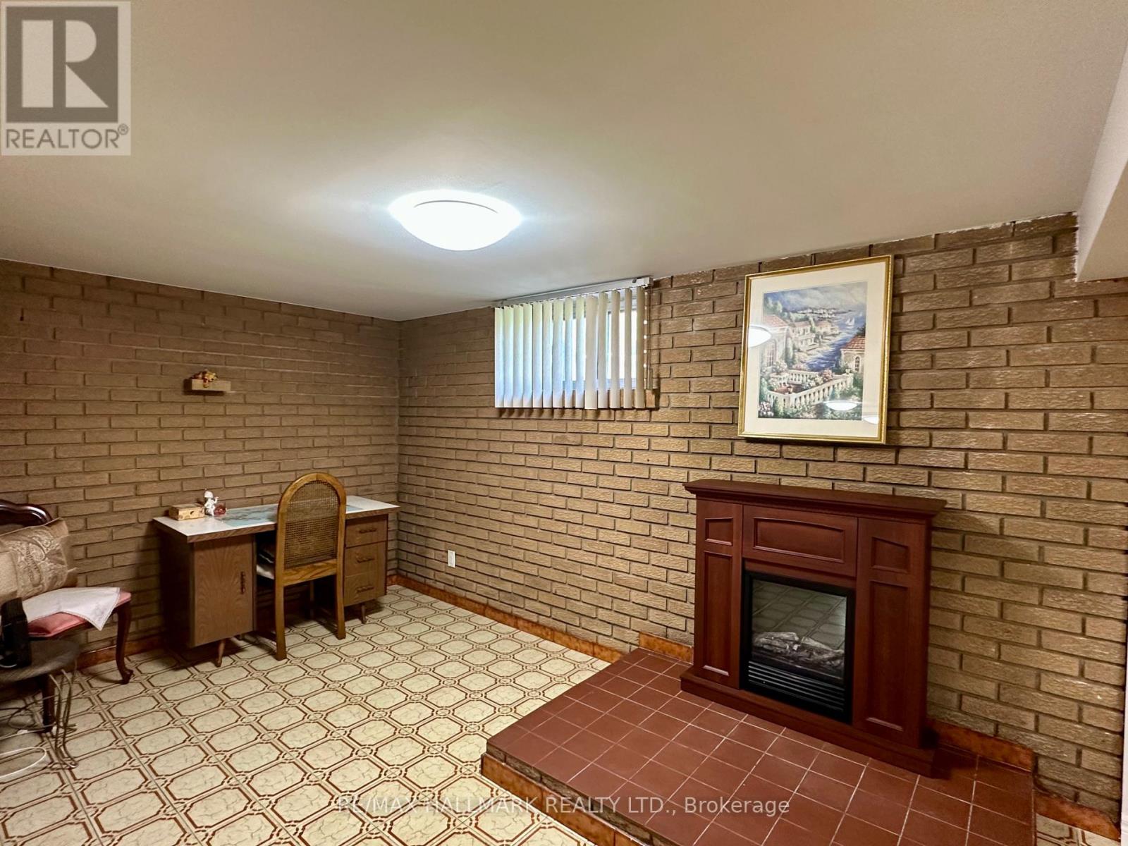 44 KIRBY ROAD - 26