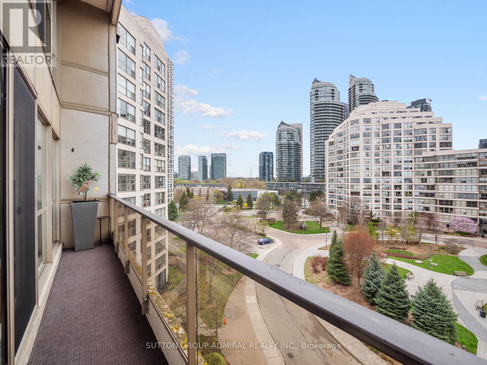 #723 2267 LAKE SHORE BOULEVARD W - 30