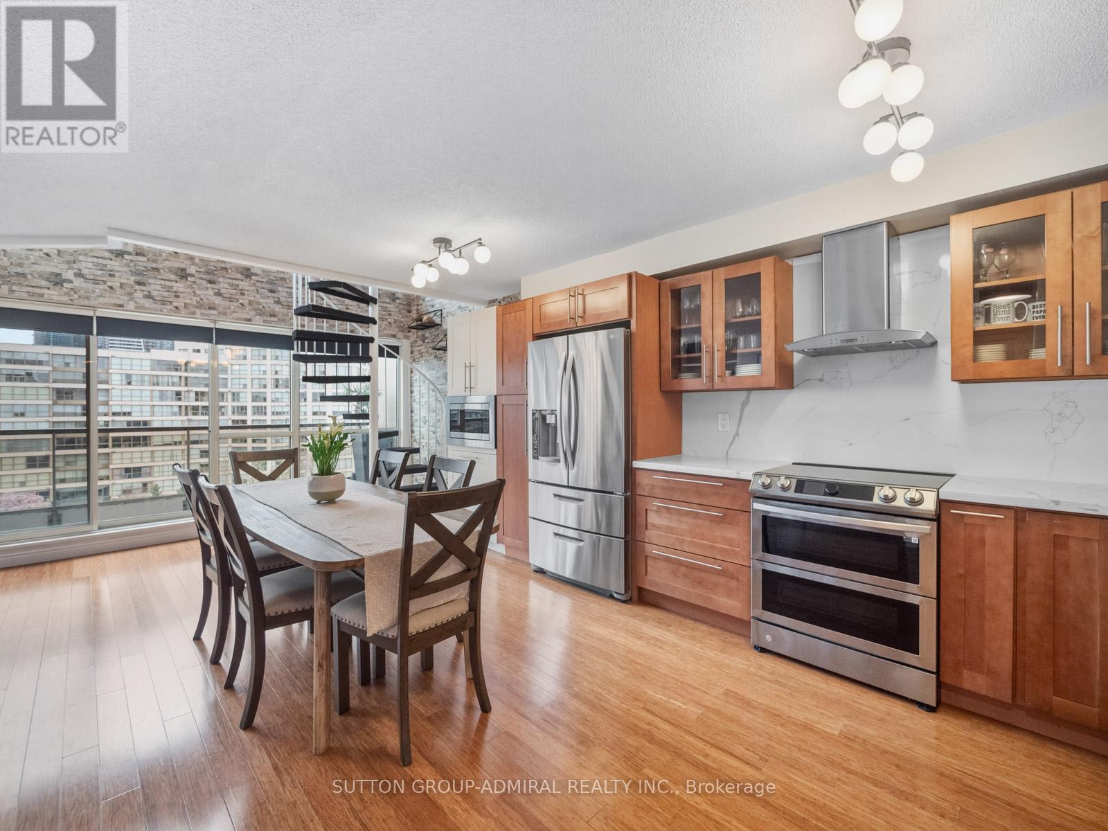 #723 2267 LAKE SHORE BOULEVARD W - 4