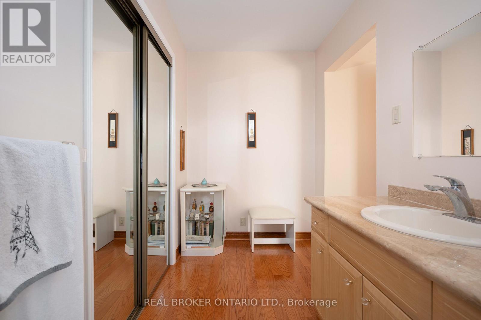 1128 MAYFAIR ROAD - 31