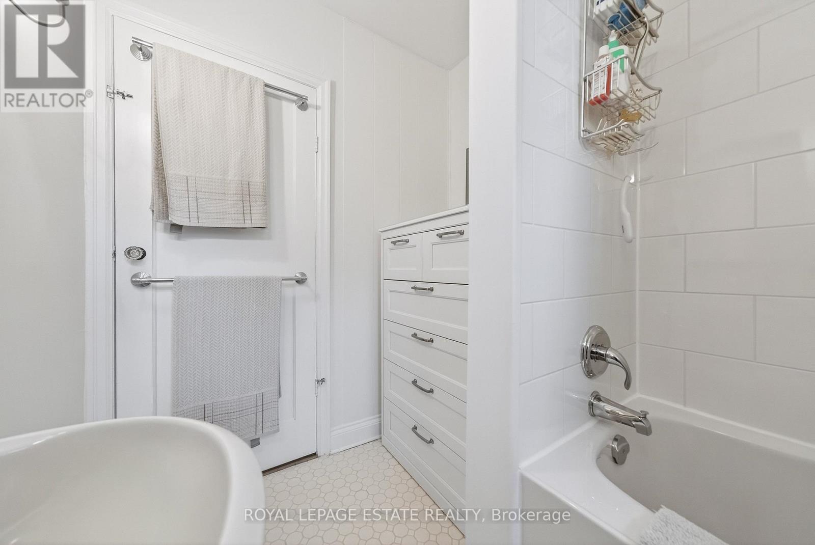 1016 KIPLING AVENUE - 16