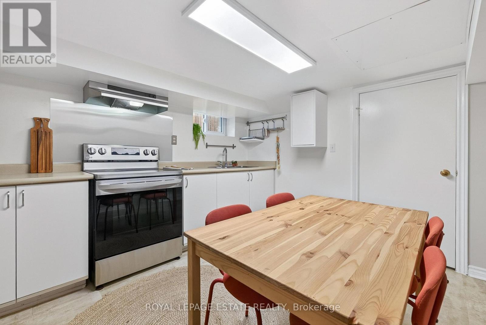 1016 KIPLING AVENUE - 24