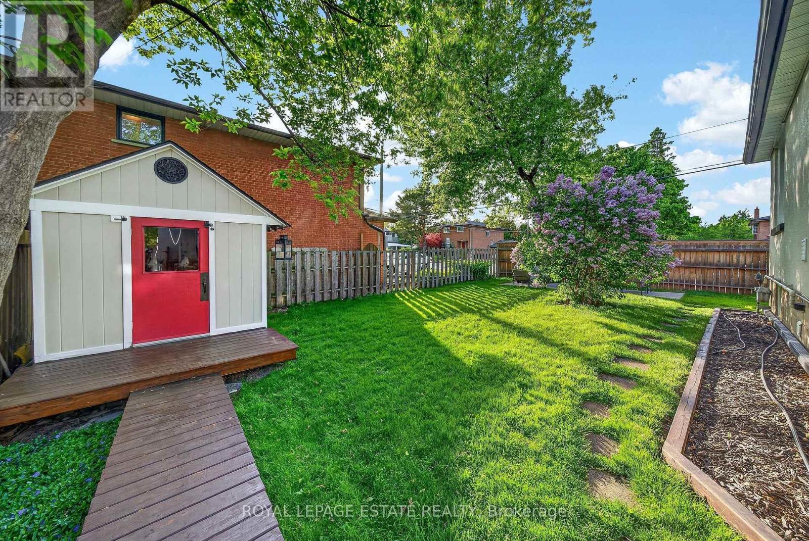 1016 KIPLING AVENUE - 32