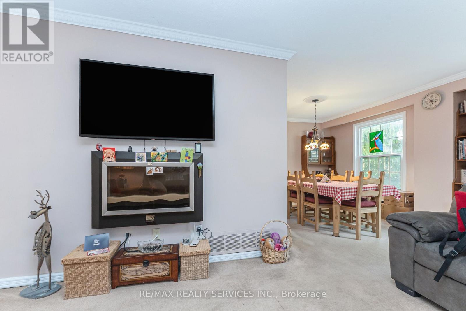129 SALISBURY CIRCLE - 11