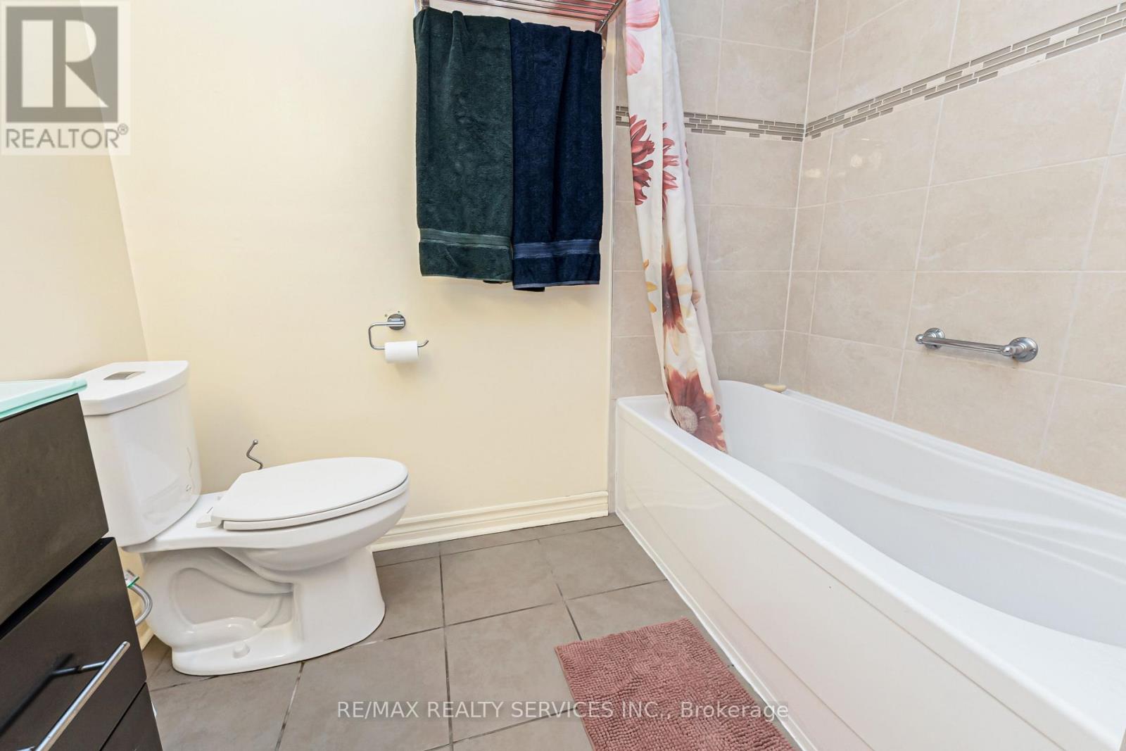 129 SALISBURY CIRCLE - 27