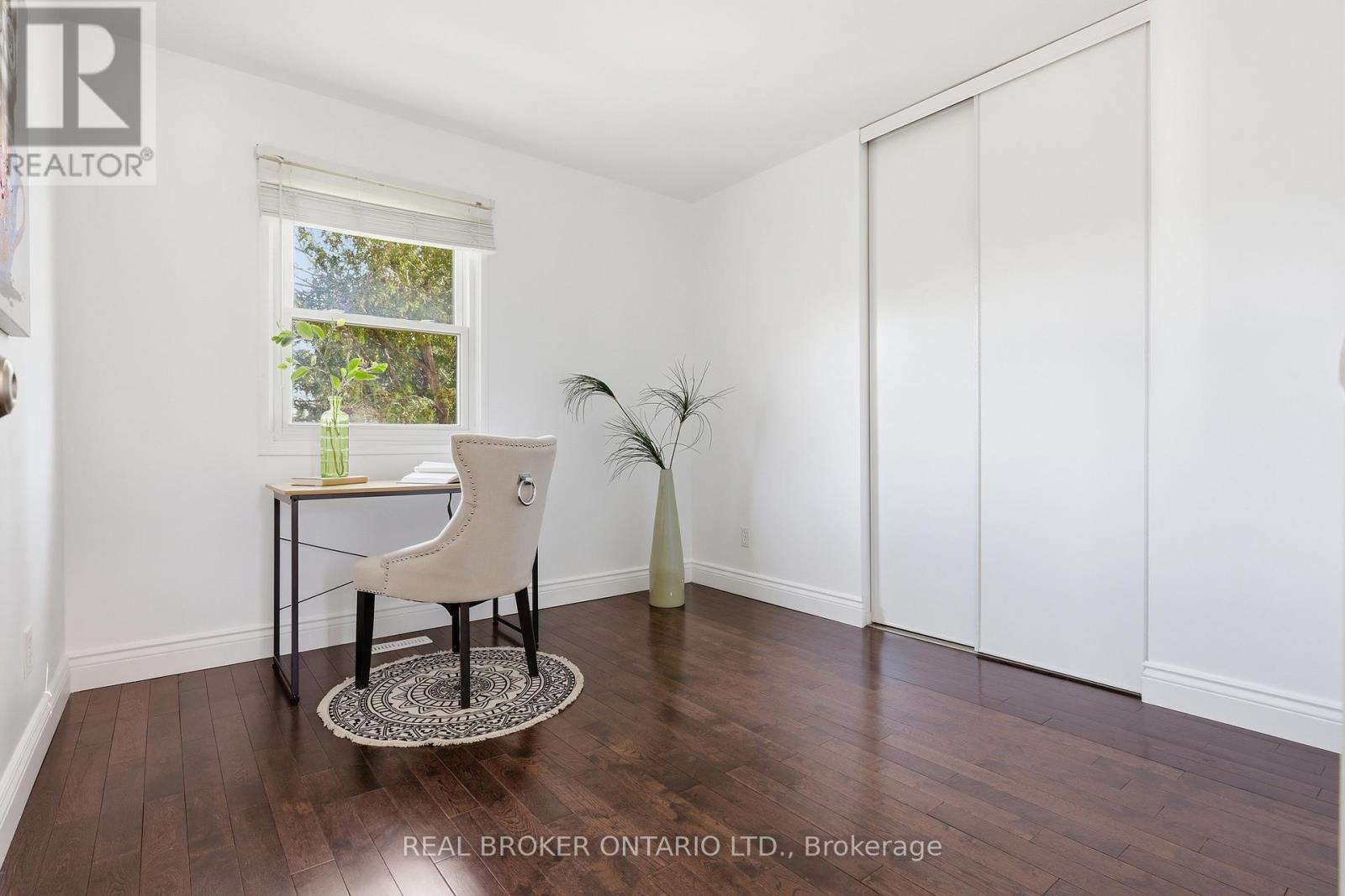 #22 22 BENT OAK CIRCLE - 18