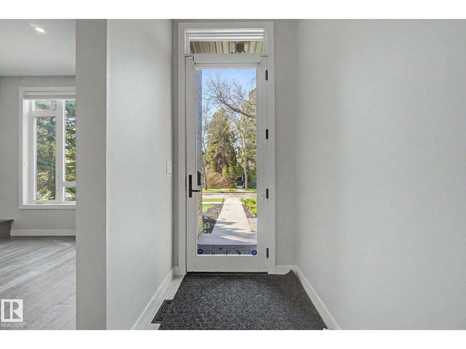 11430 75 AV NW - 4