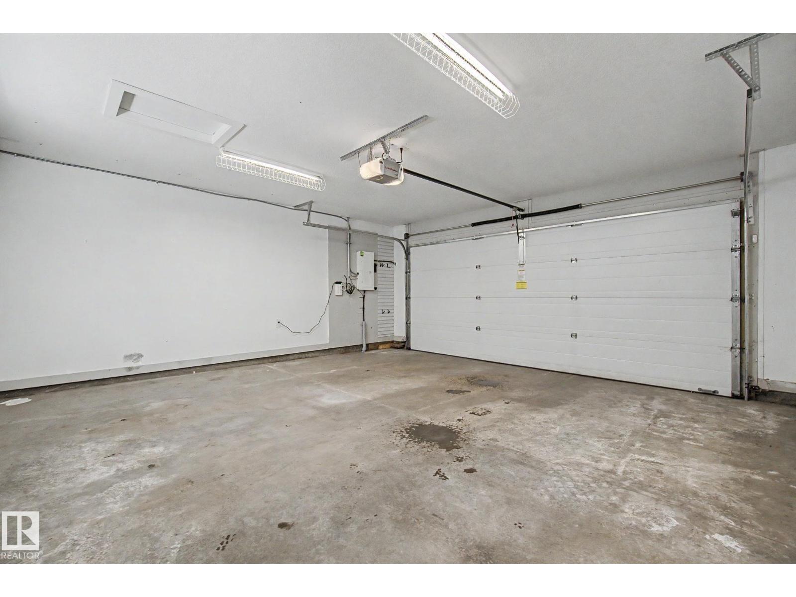 11430 75 AV NW - 55