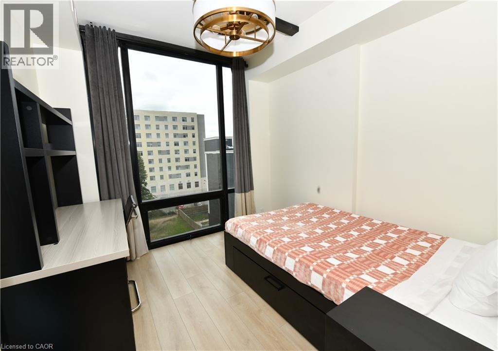 #736 145 W COLUMBIA Street W - 5