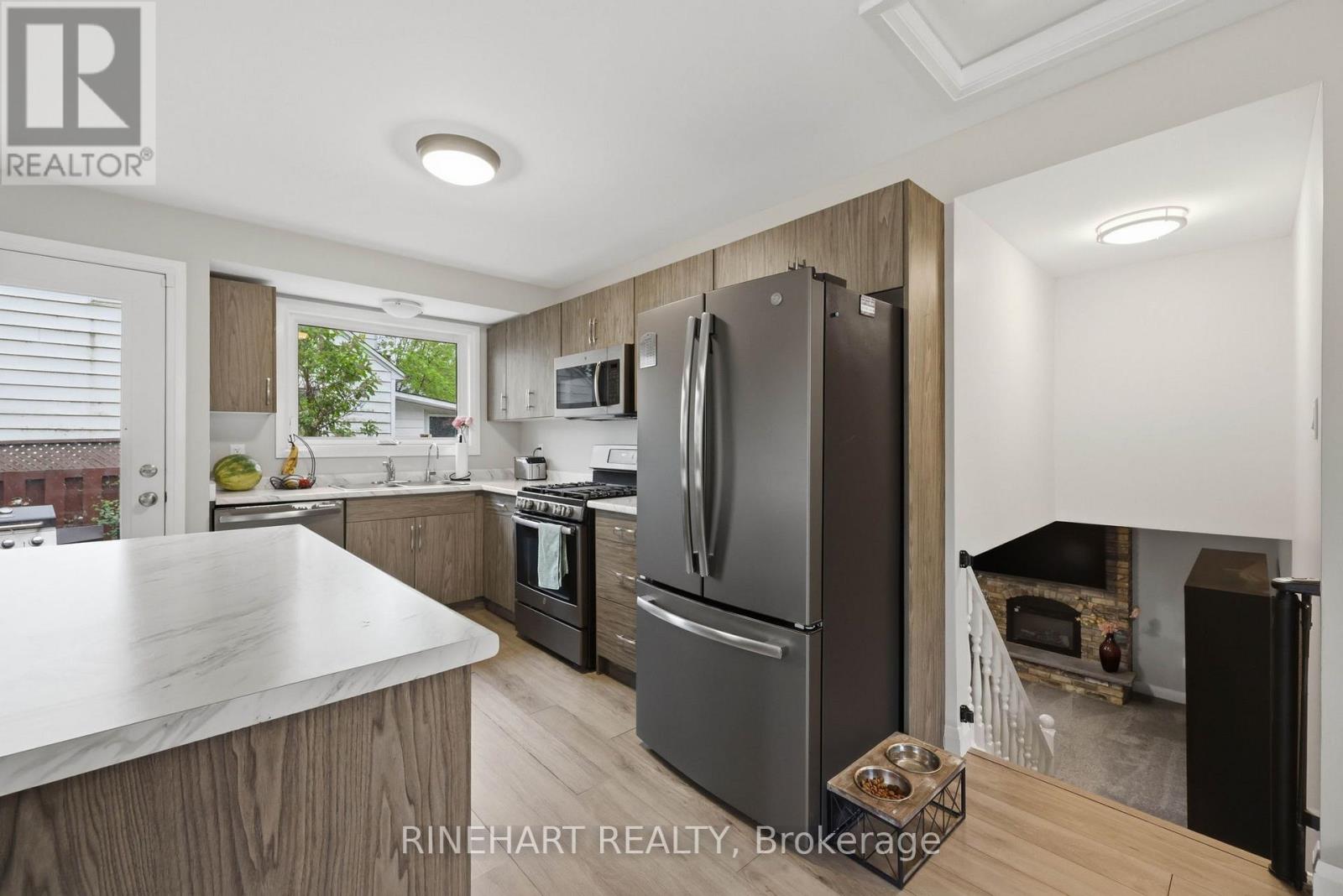 789 EASY STREET - 10