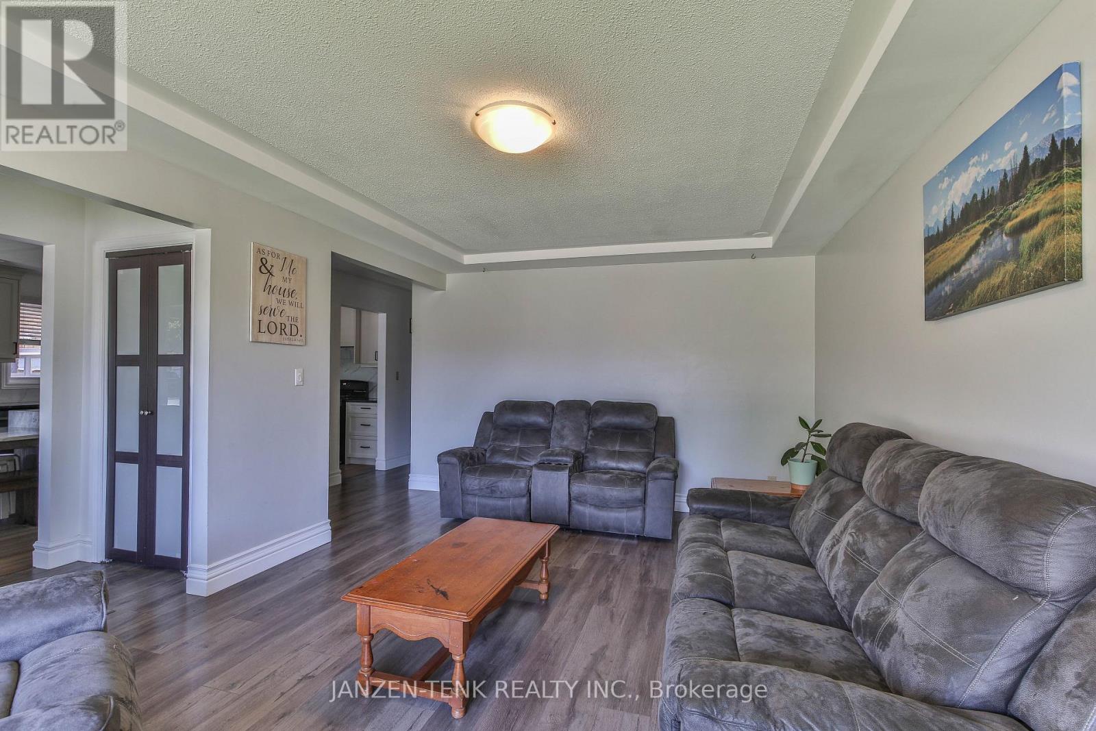 61 ALLEN STREET - 15