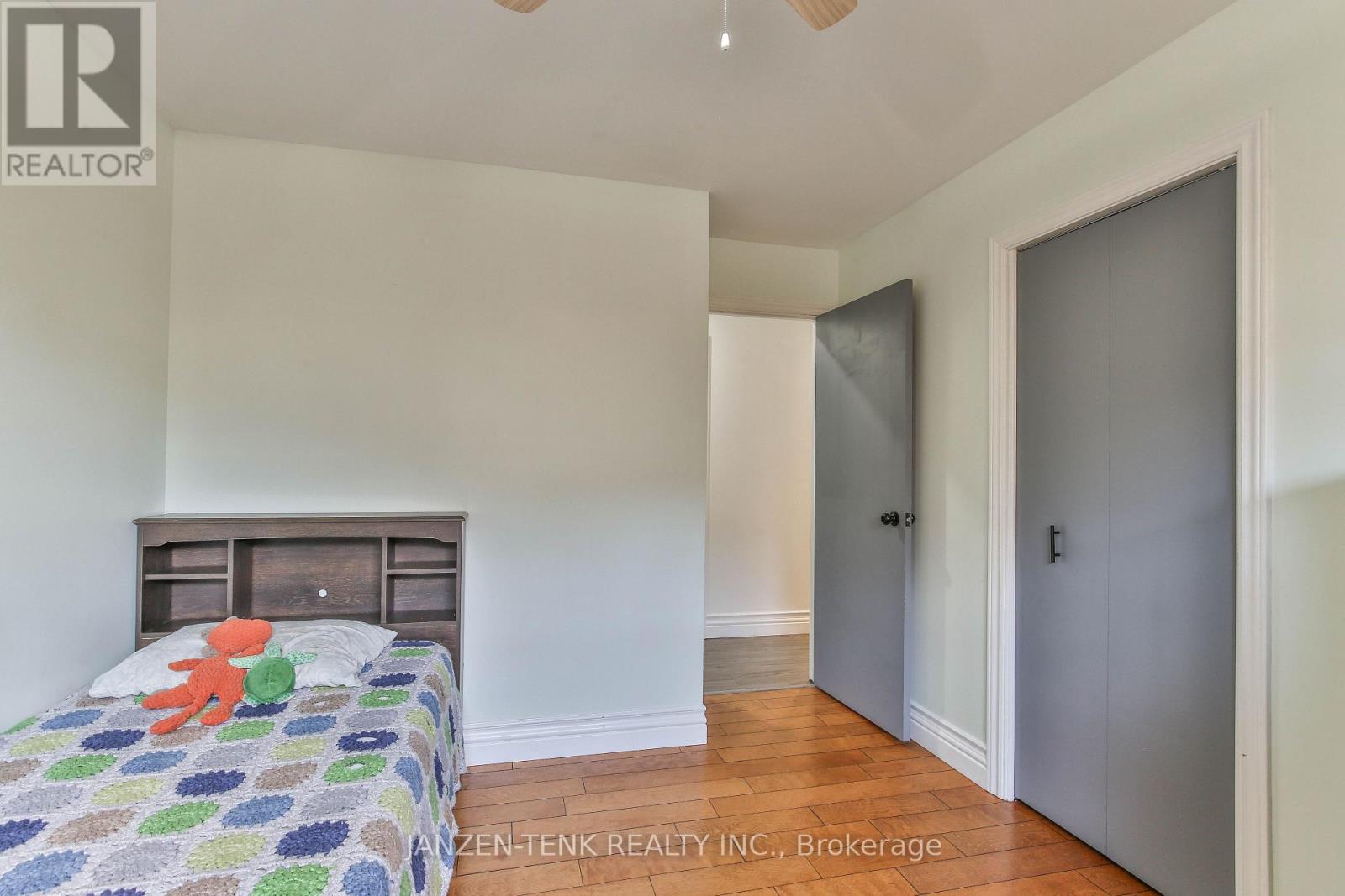 61 ALLEN STREET - 22