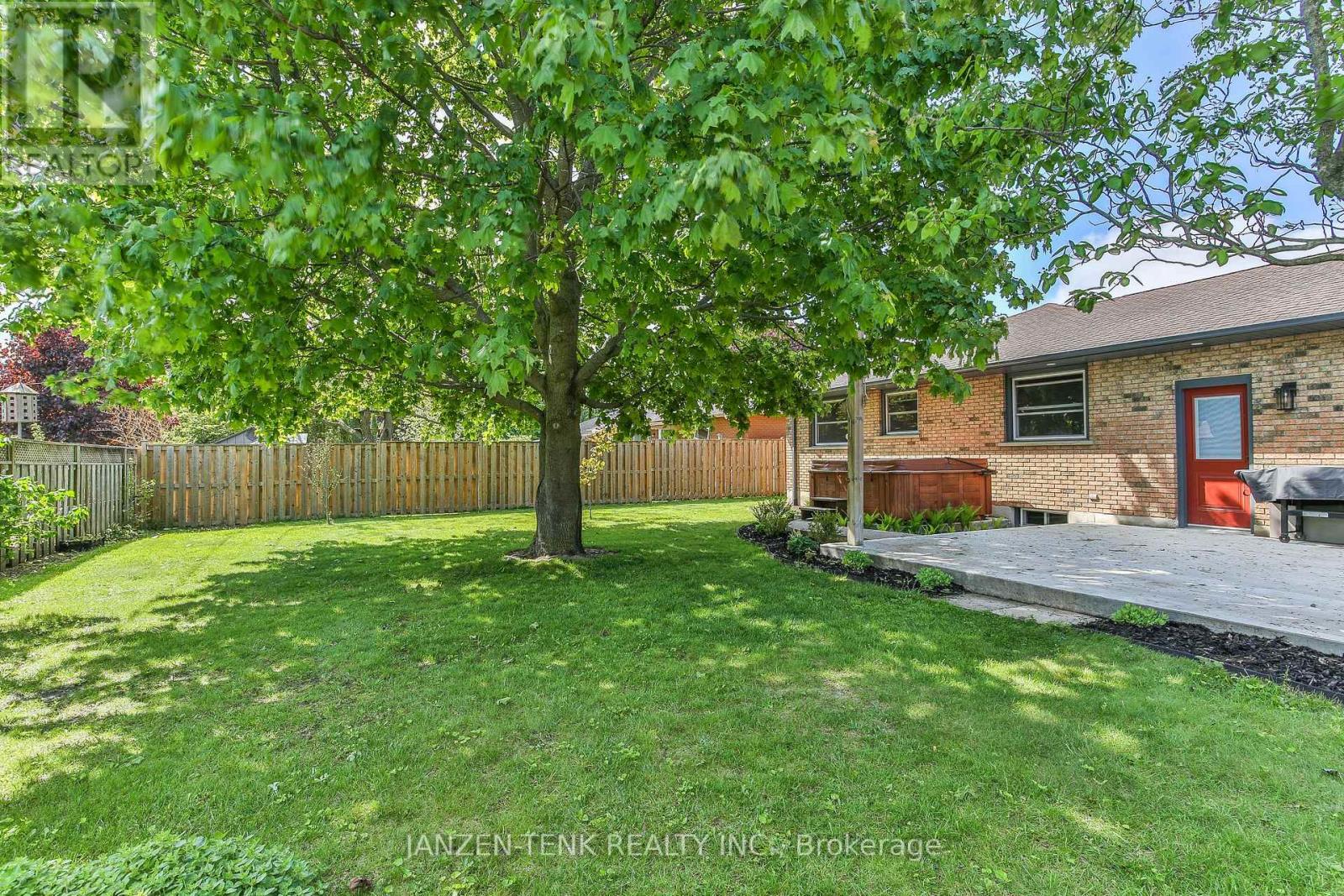61 ALLEN STREET - 37