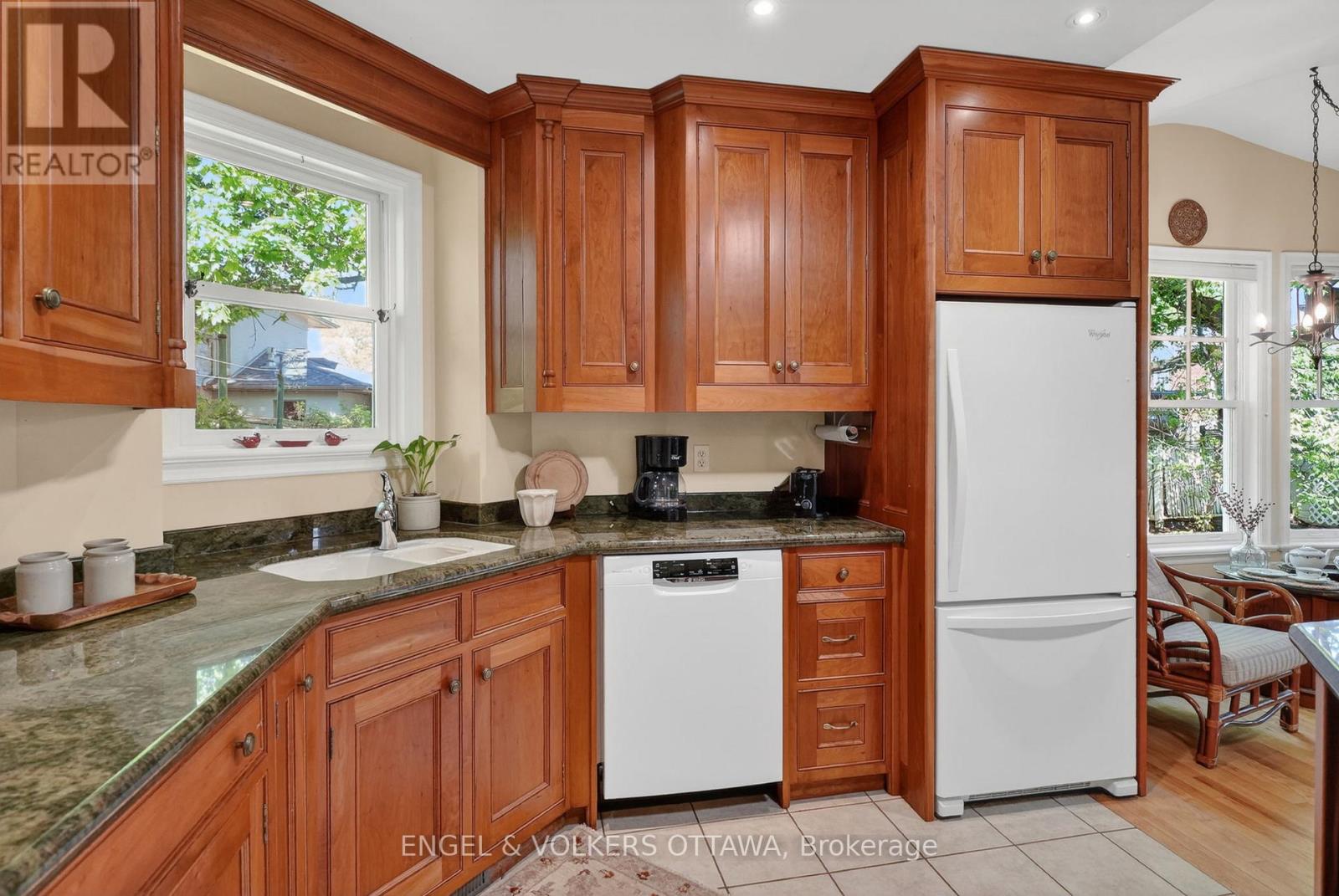503 PICCADILLY AVENUE - 12