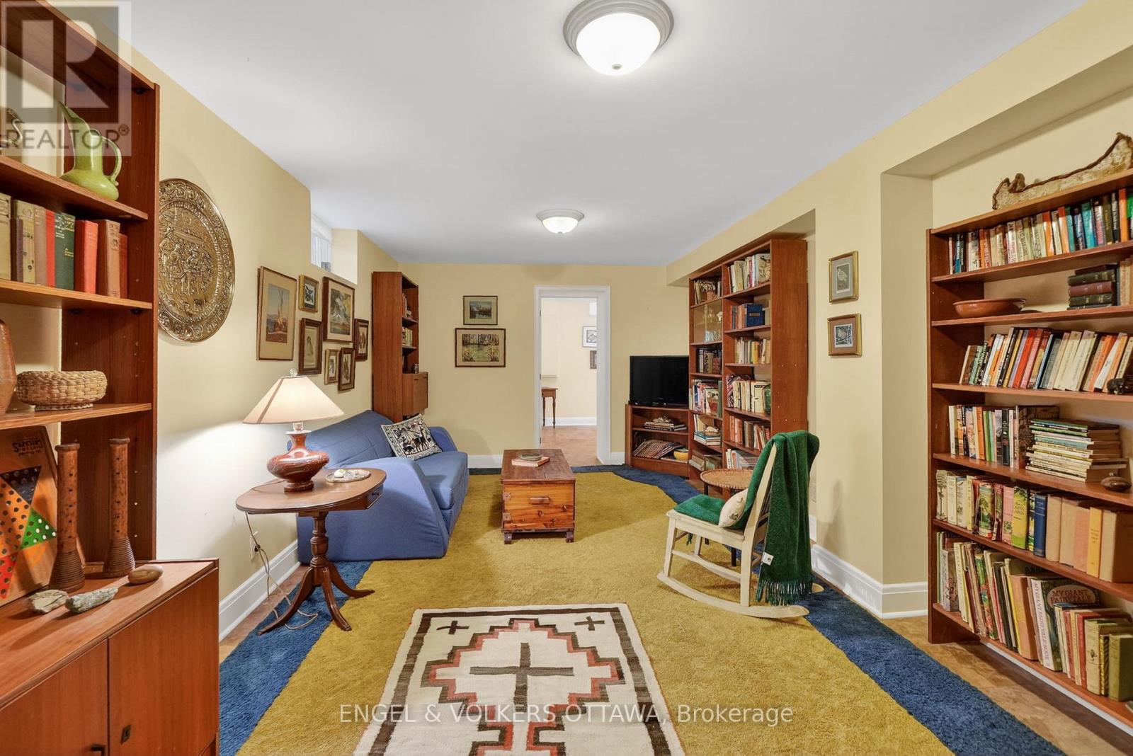 503 PICCADILLY AVENUE - 29