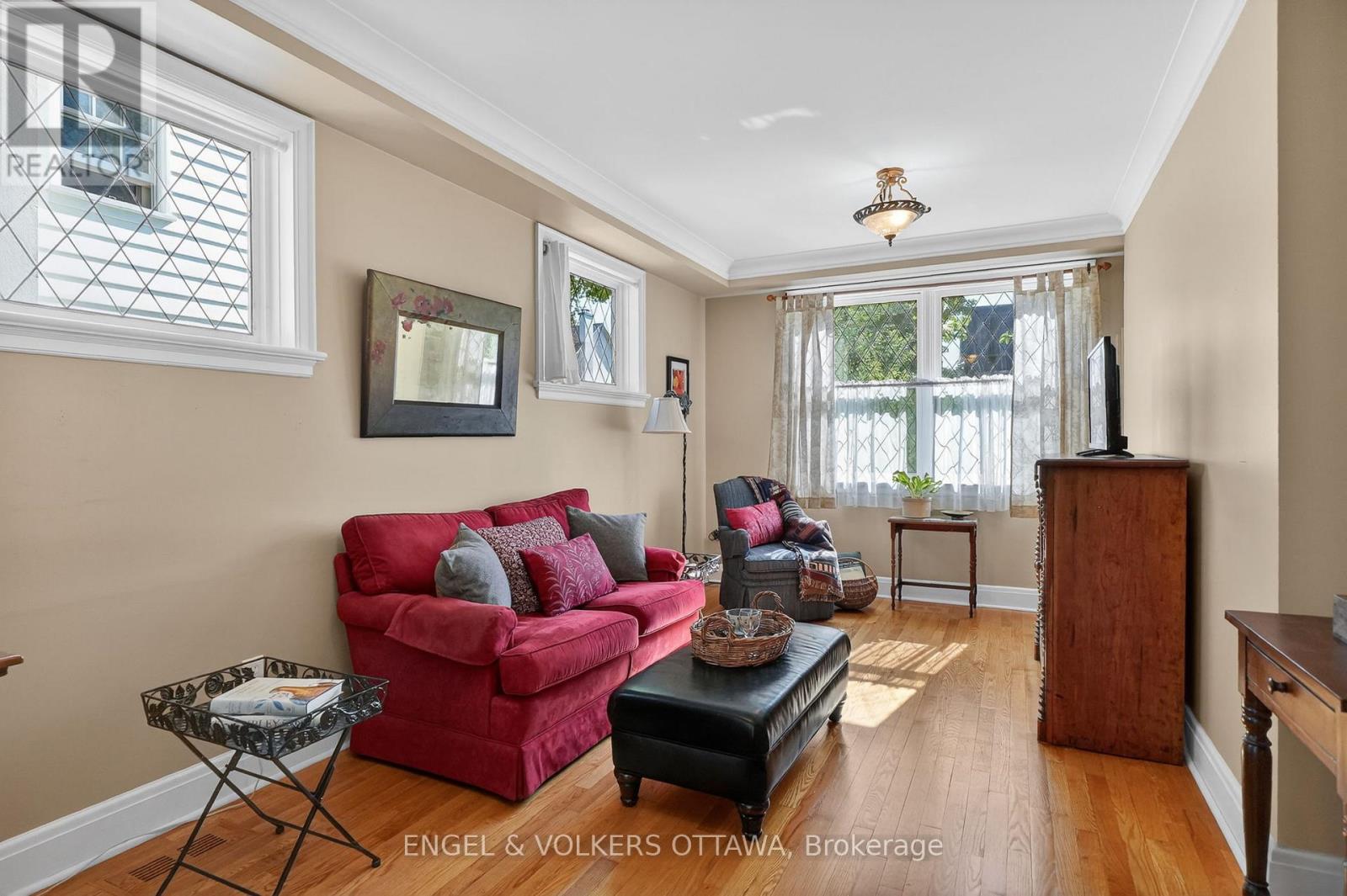 503 PICCADILLY AVENUE - 8