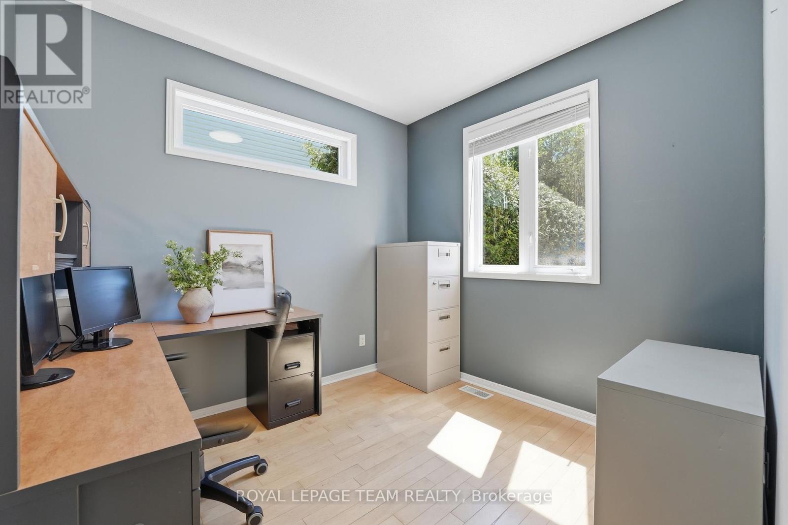 110 WEST RIDGE DRIVE - 17