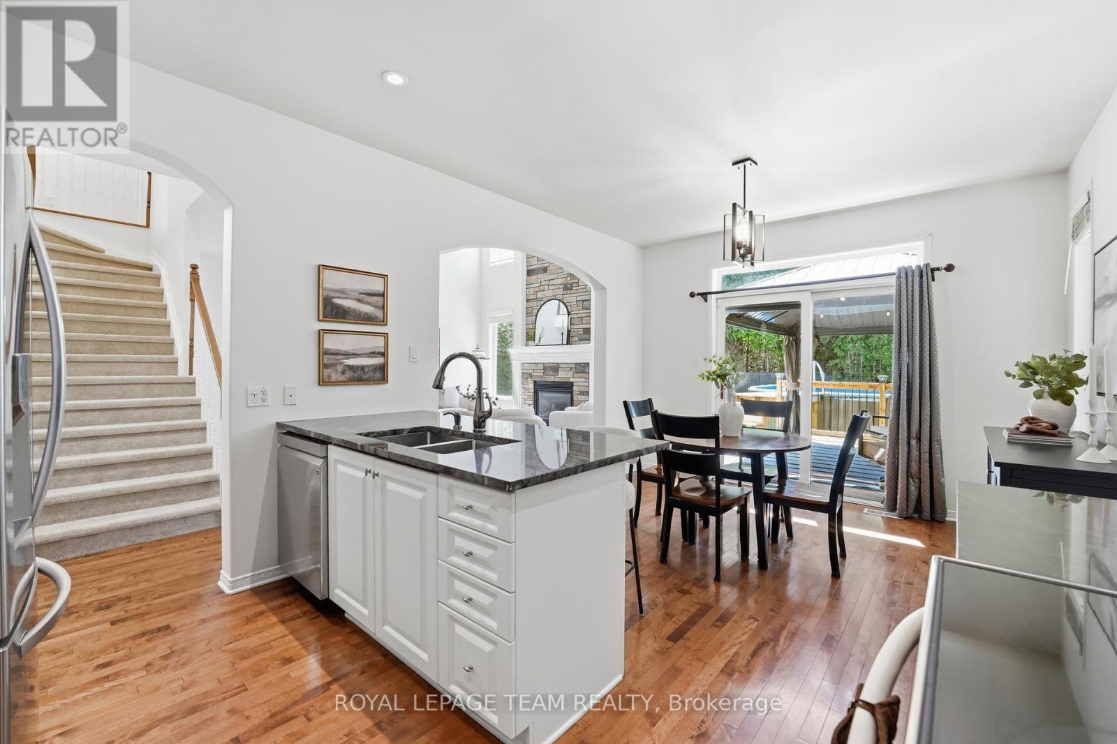 110 WEST RIDGE DRIVE - 26