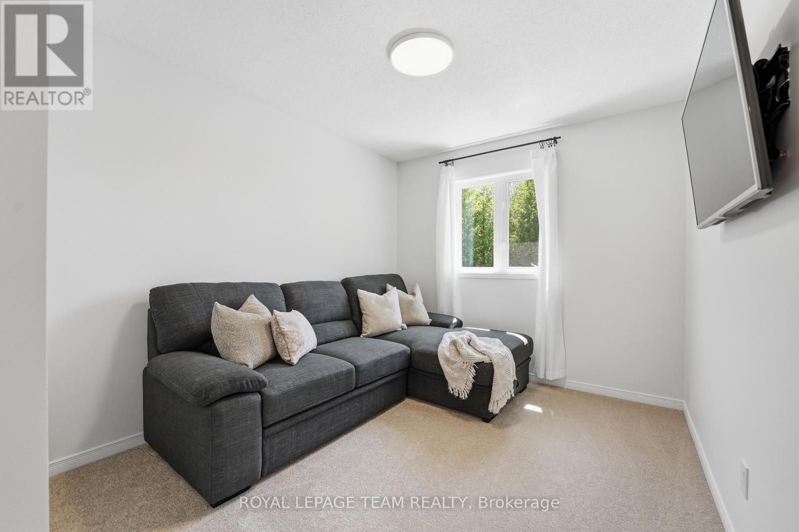 110 WEST RIDGE DRIVE - 39