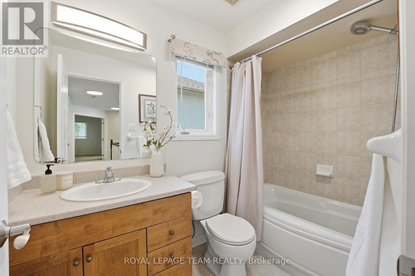 110 WEST RIDGE DRIVE - 40