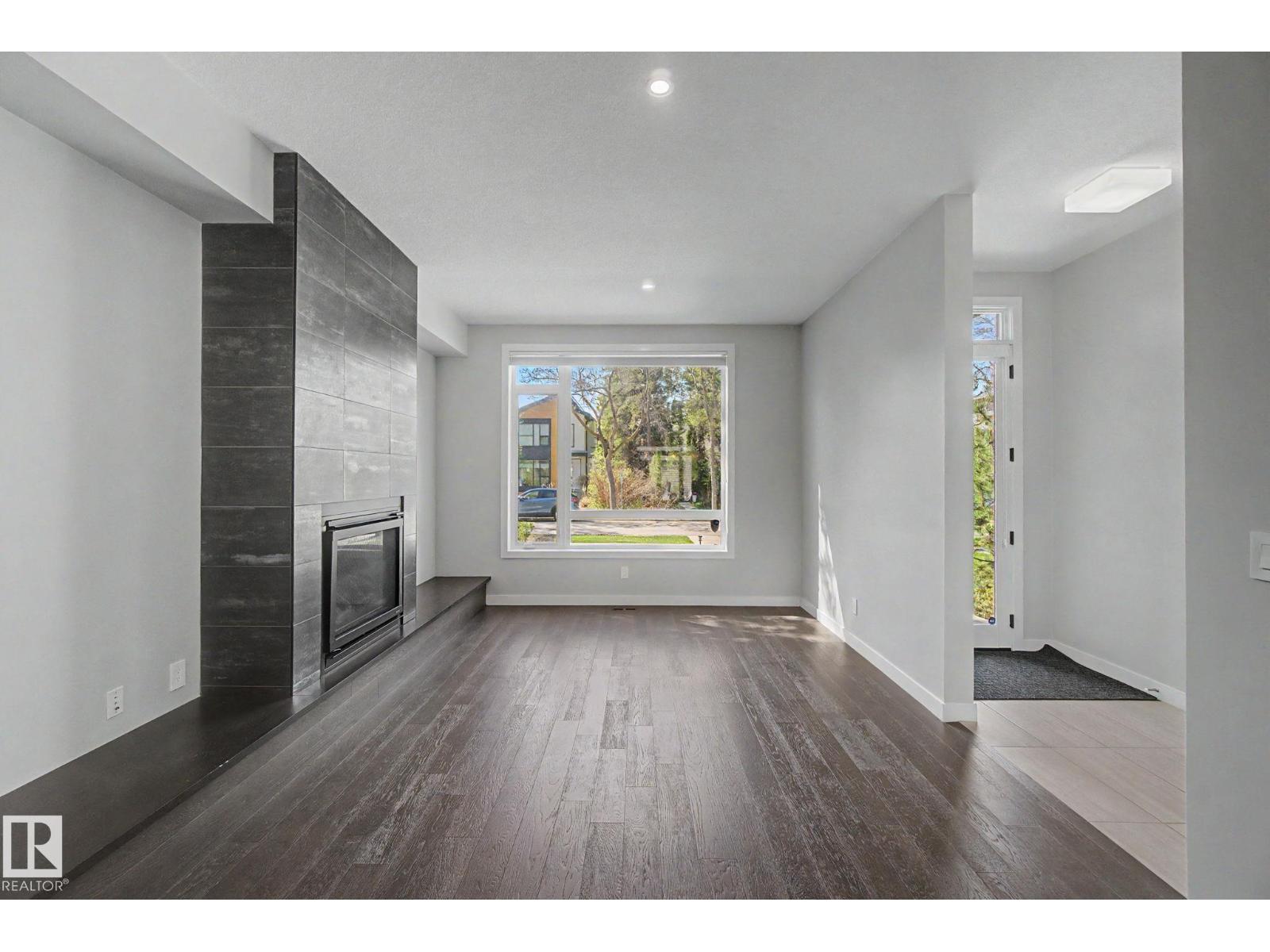 11430 75 AV NW - 8