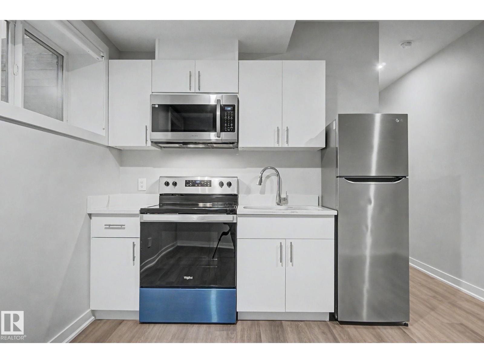 11430 75 AV NW - 47