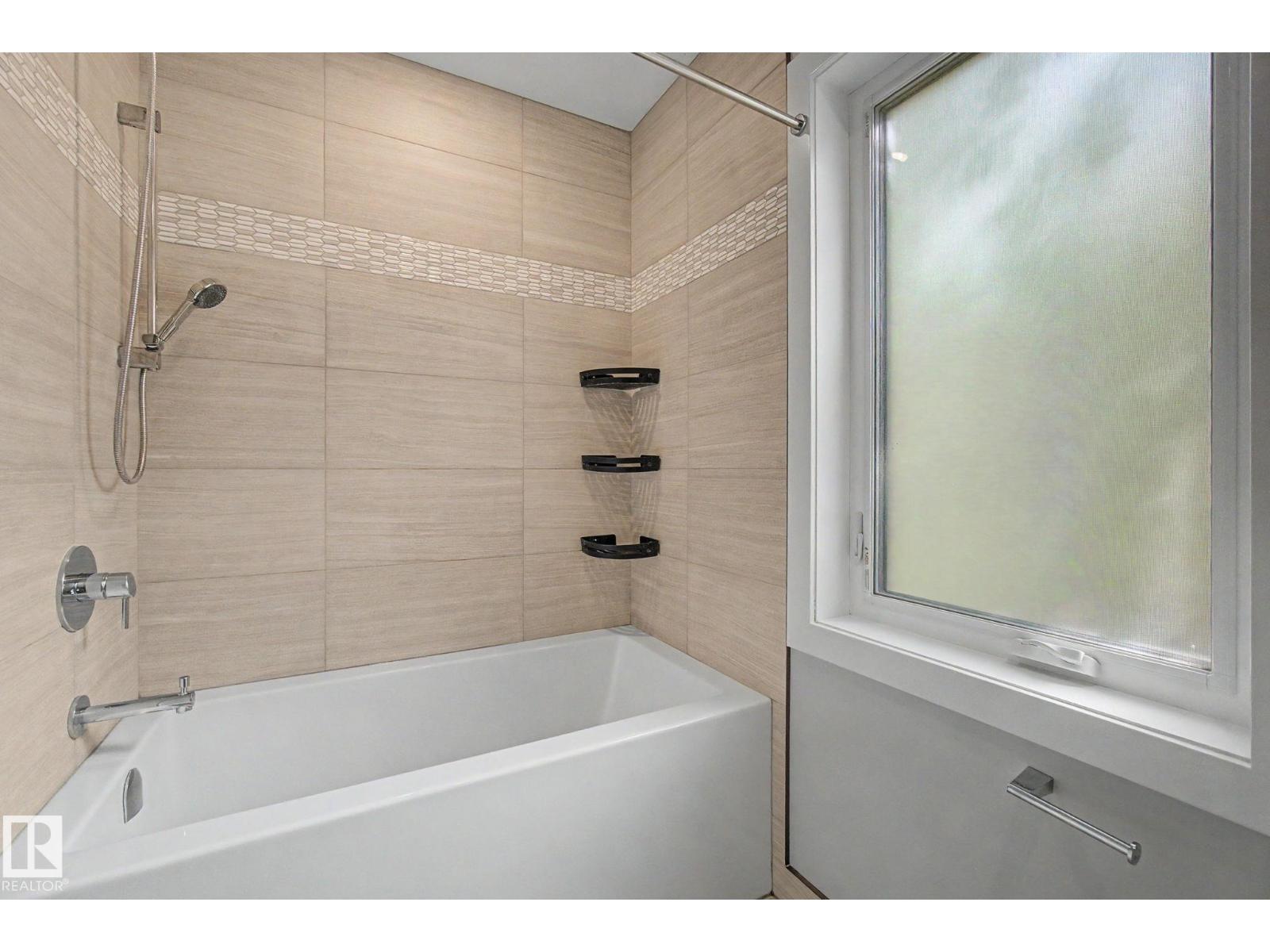 11430 75 AV NW - 32