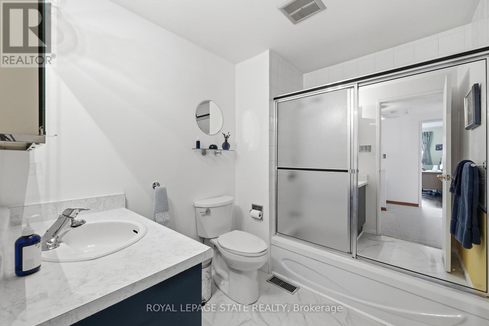 #21 299 LIMERIDGE ROAD W - 28