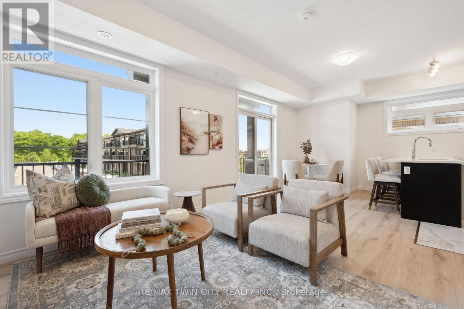 22 LOMOND LANE - 17