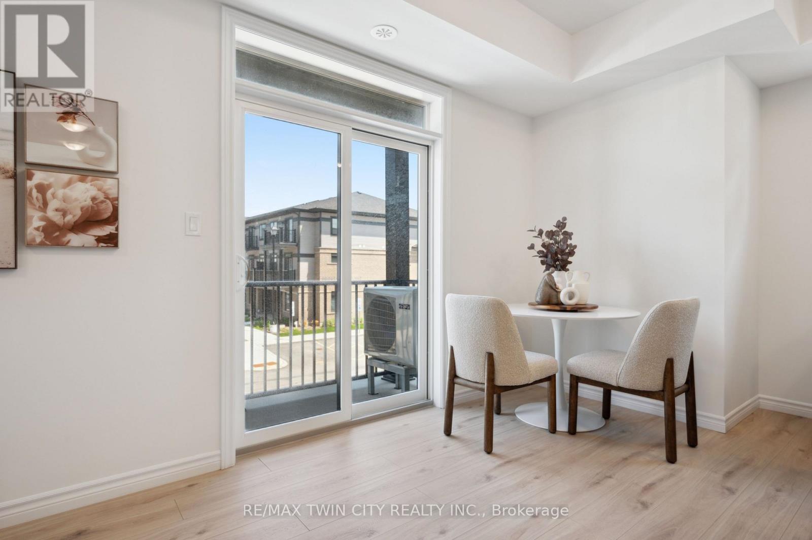 22 LOMOND LANE - 19