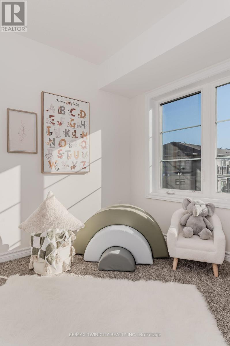 22 LOMOND LANE - 31