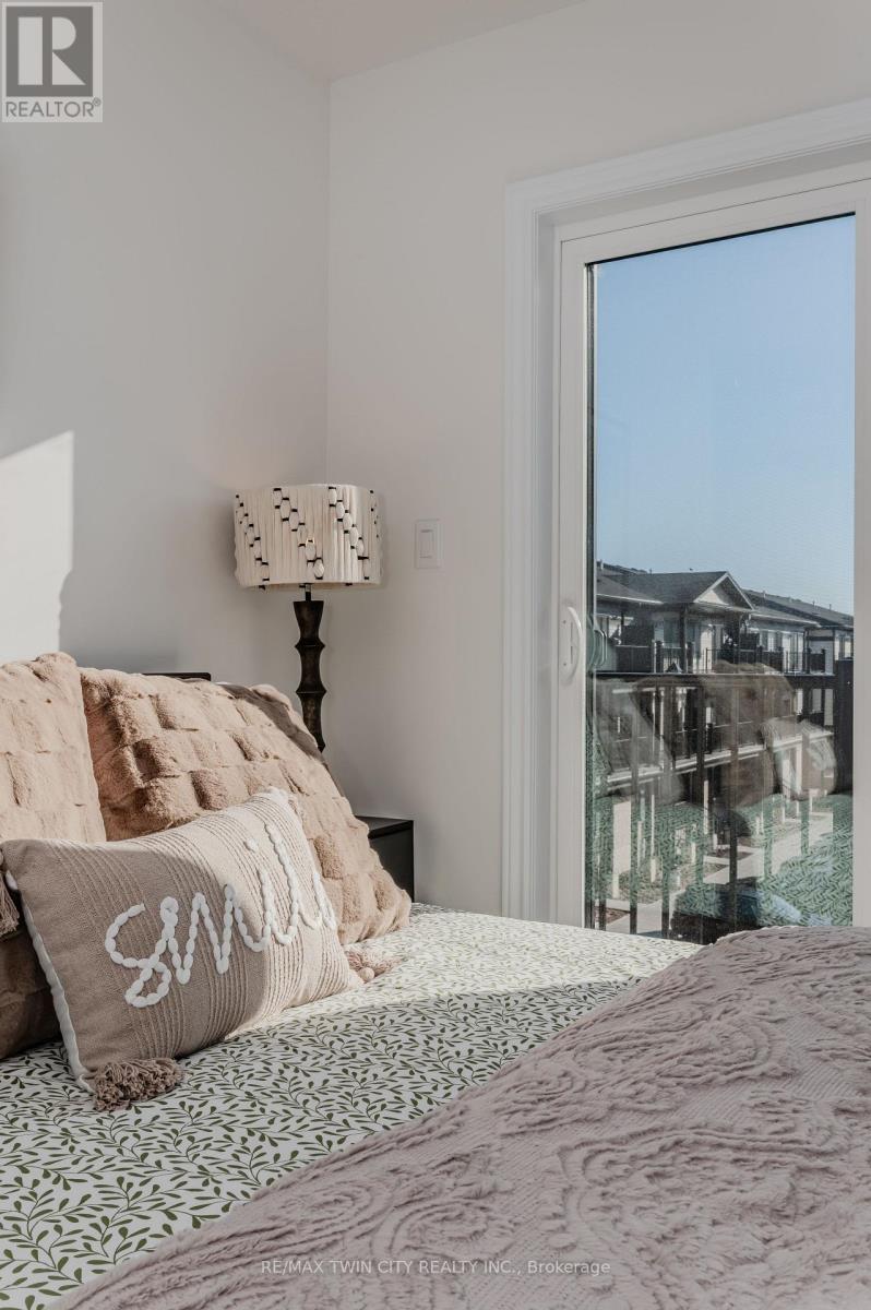 22 LOMOND LANE - 36