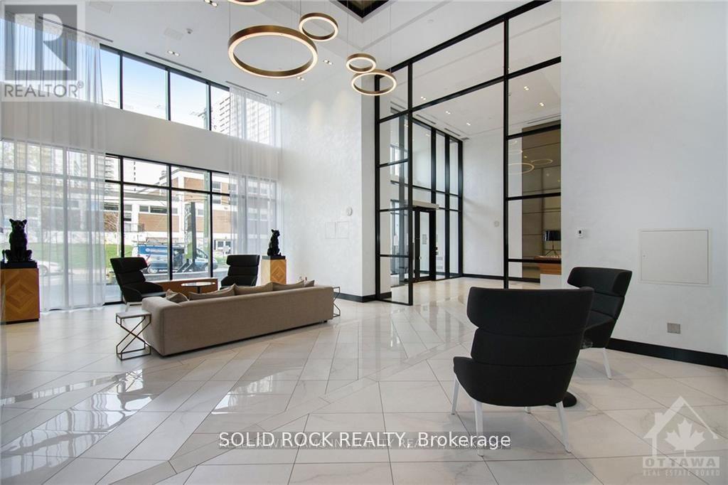#213 255 BAY STREET - 18