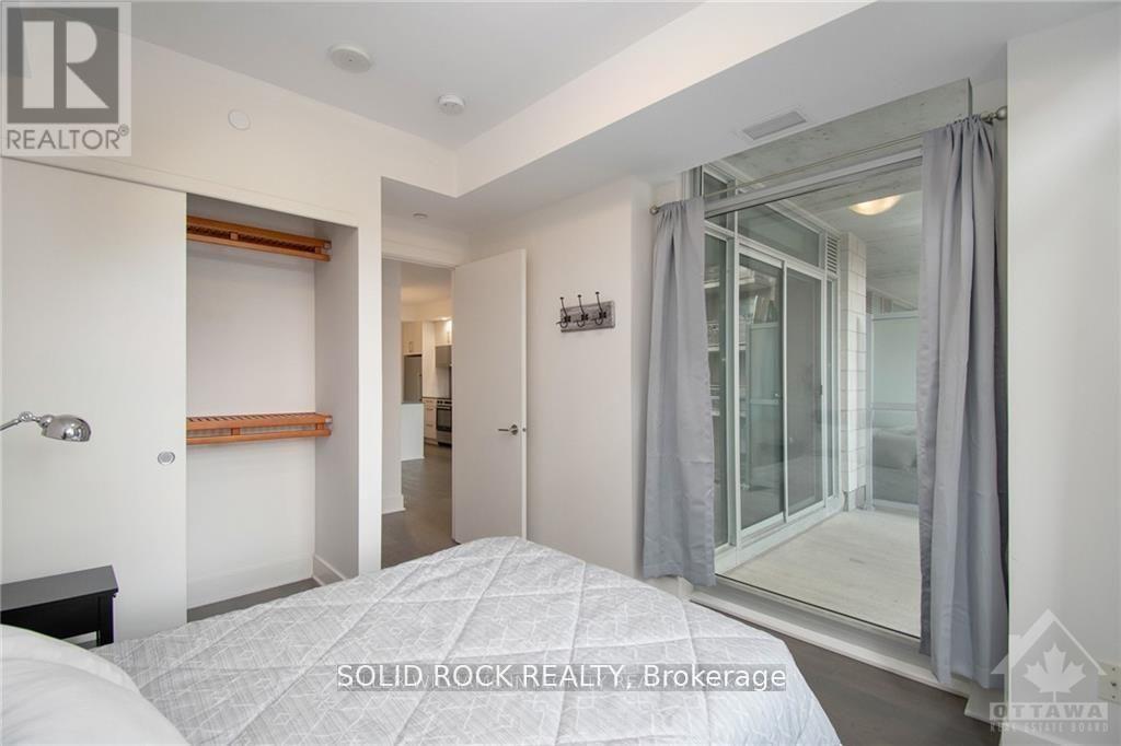 #213 255 BAY STREET - 12