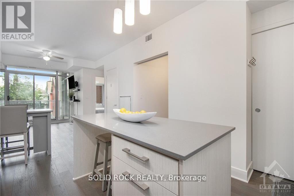 #213 255 BAY STREET - 7