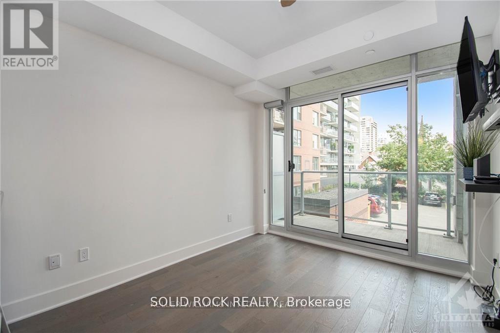 #213 255 BAY STREET - 9
