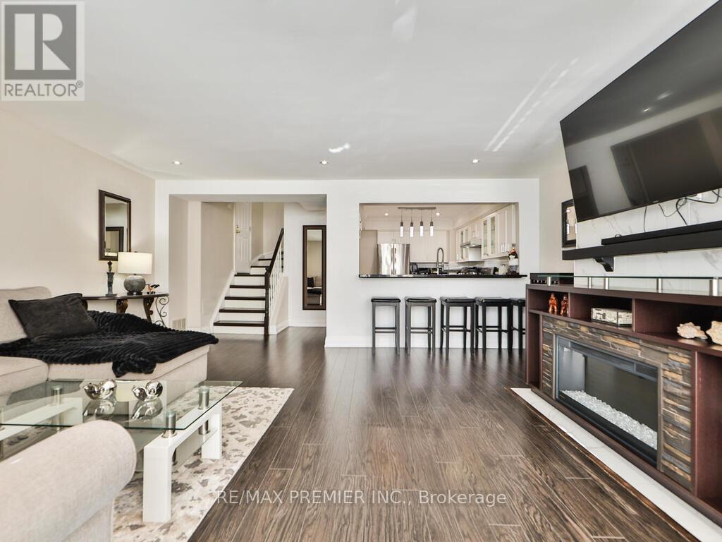 #8 100 ARBORS LANE - Image 2