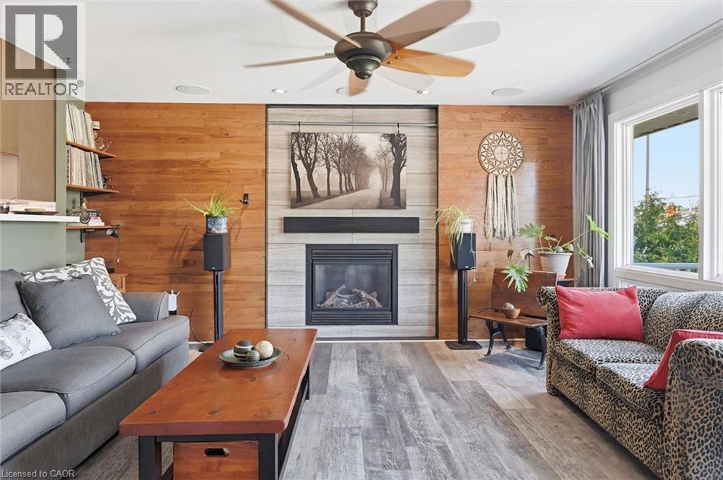 8 DELREX Boulevard - 8