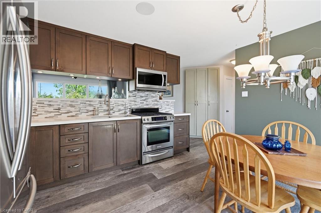 8 DELREX Boulevard - 11