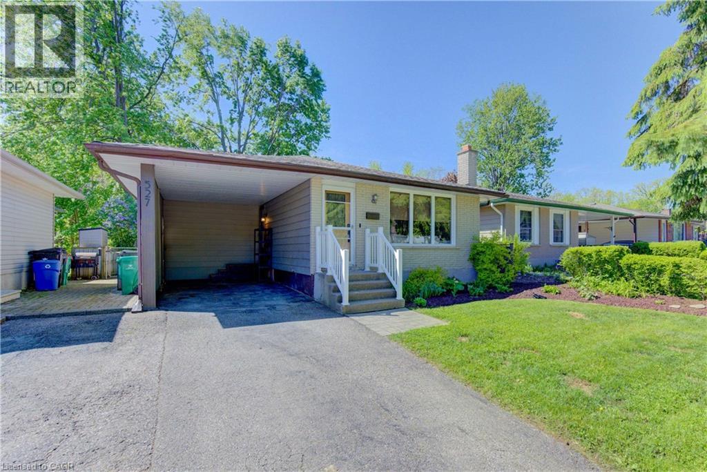 527 FALLINGBROOK Drive - Image 2