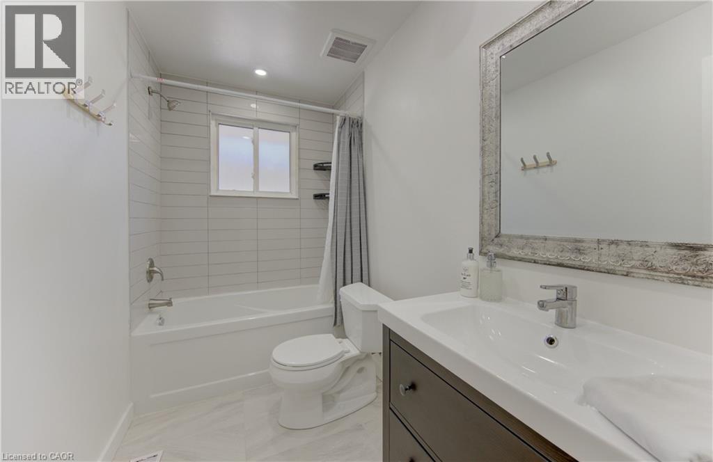 527 FALLINGBROOK Drive - 22