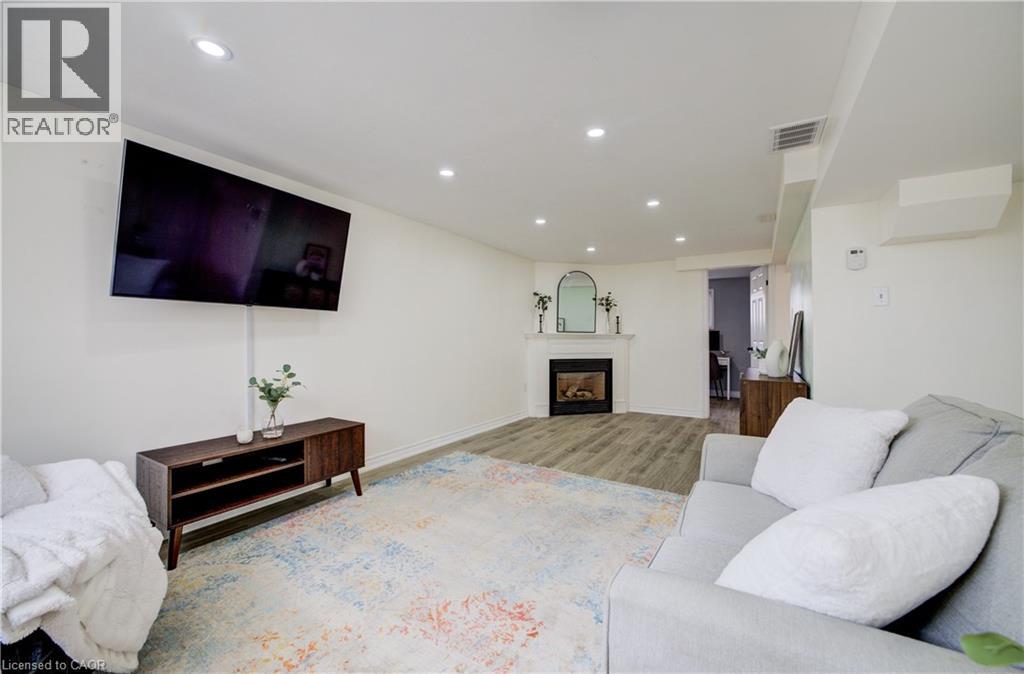 414 WOODS Lane - 24