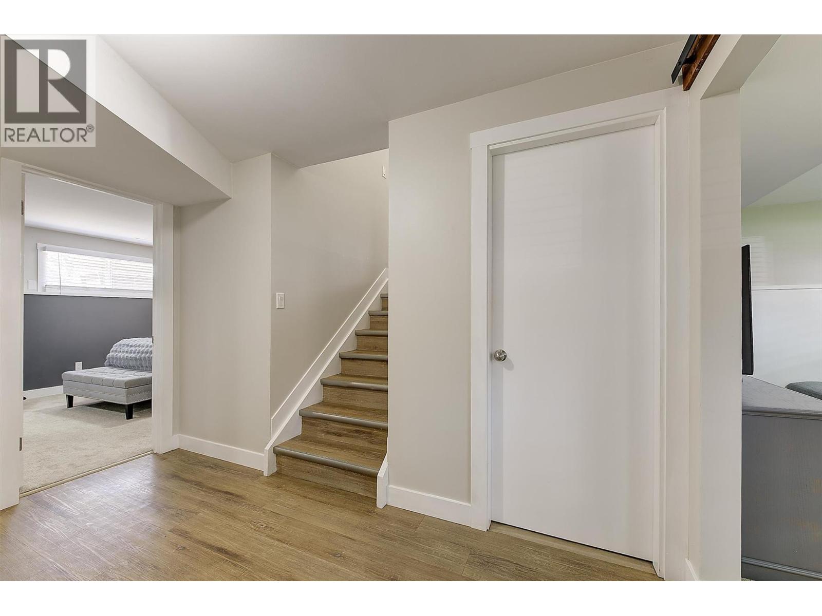 230 Kneller Road - 32