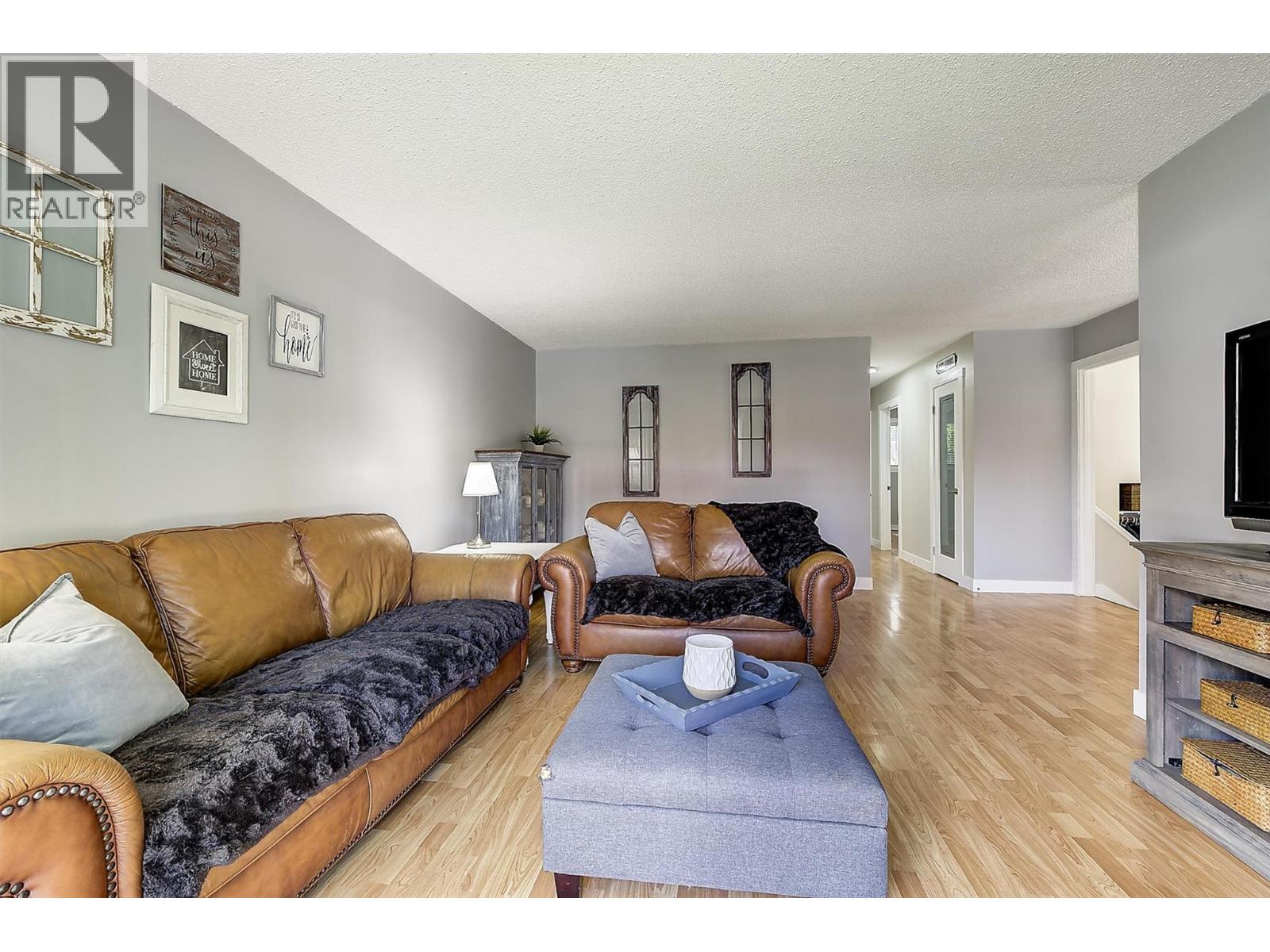230 Kneller Road - 10