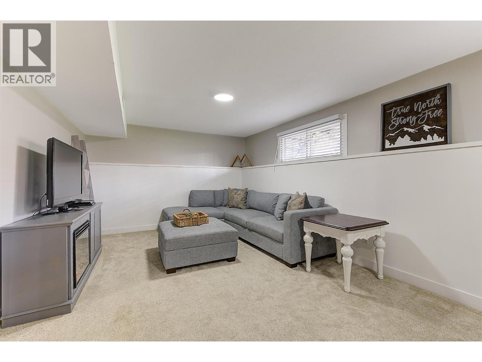 230 Kneller Road - 23