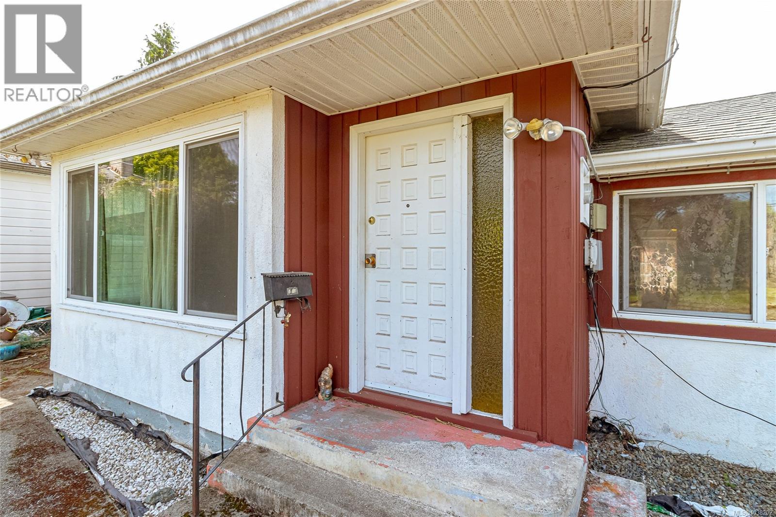 5810 Alderlea St - 1