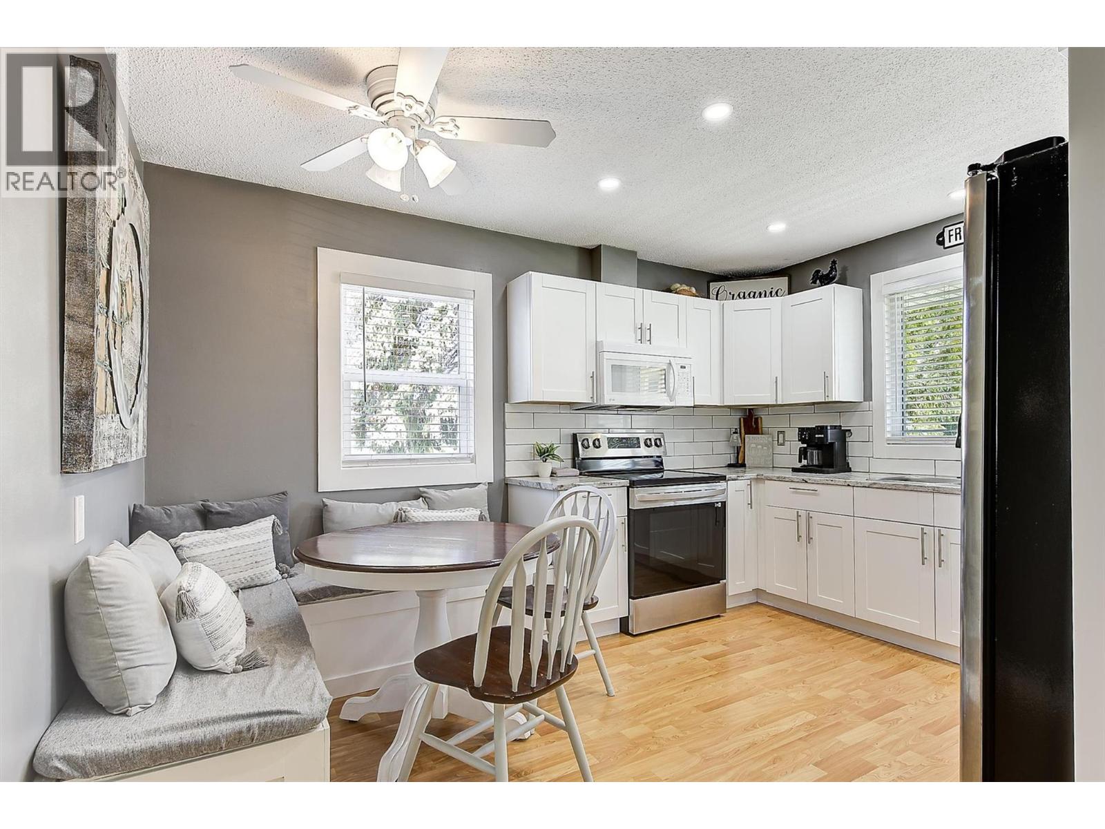 230 Kneller Road - 9