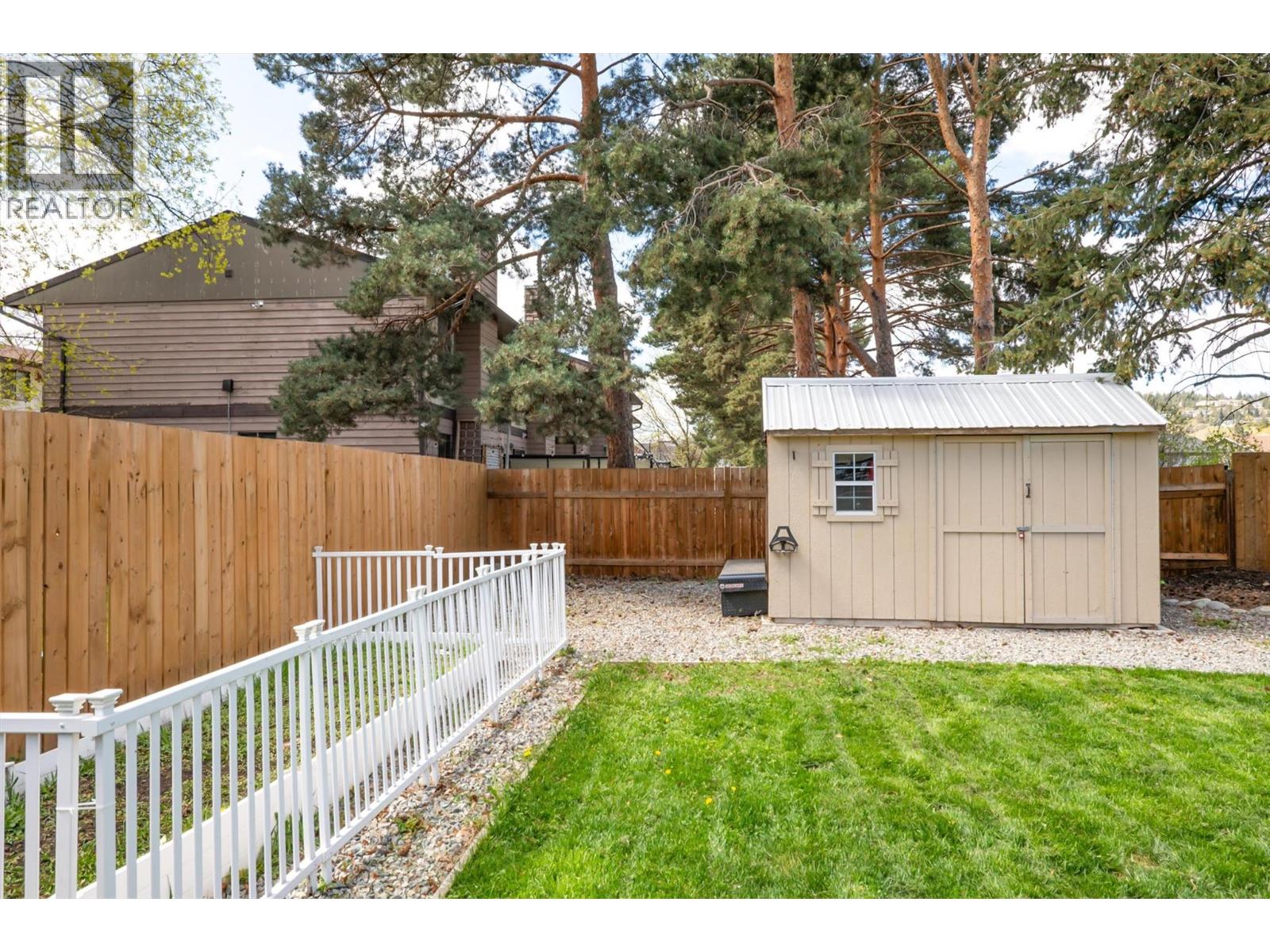 230 Kneller Road - 40